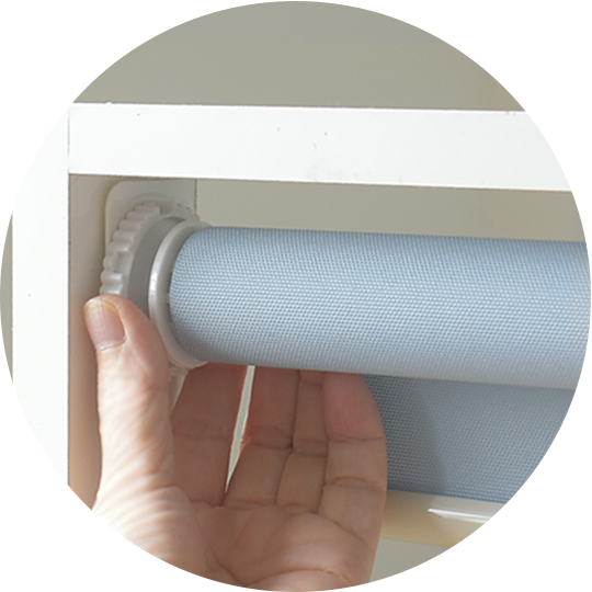 つっぱり式ロールスクリーン