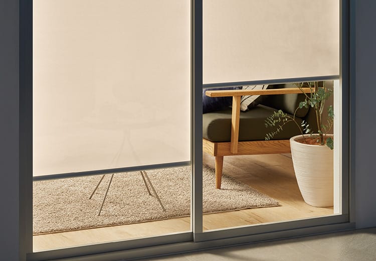 遮光ロールスクリーン 夜 室内が見えにくい