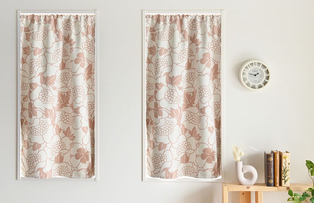 アンヌッカ(ピンク)のカフェカーテンの画像