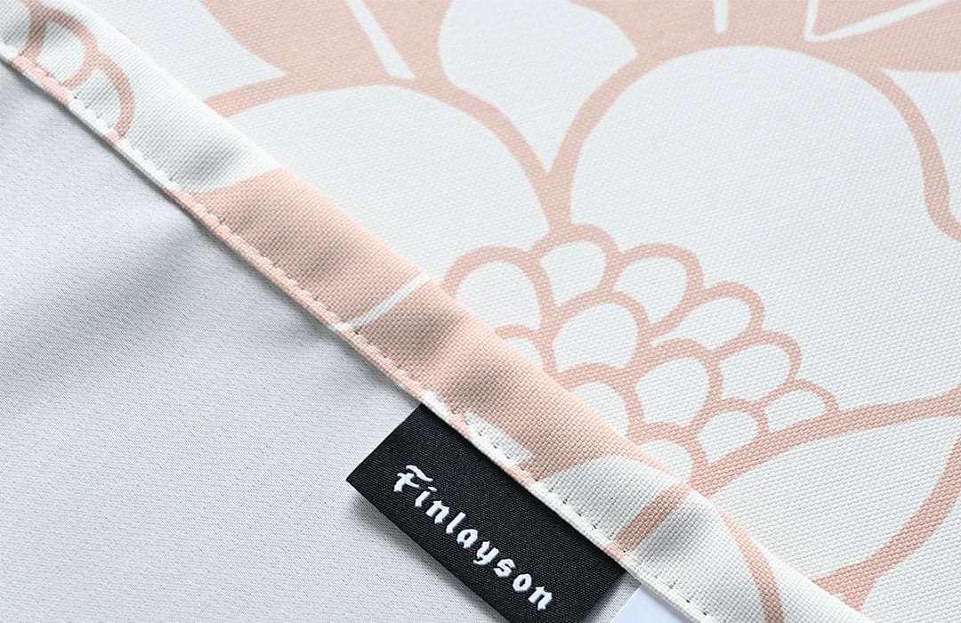 アンヌッカ(ピンク)のカフェカーテンの生地アップの画像