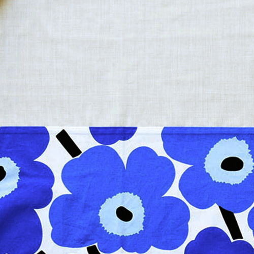 ピエニウニッコ(ブルー)×アイボリーのカーテンサムネイル画像