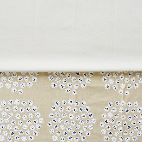 プケッティ(ベージュ)×キナリのカーテンサムネイル画像