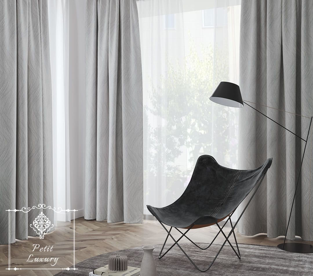 フローレン（グレー）のカーテンを用いたお部屋の画像