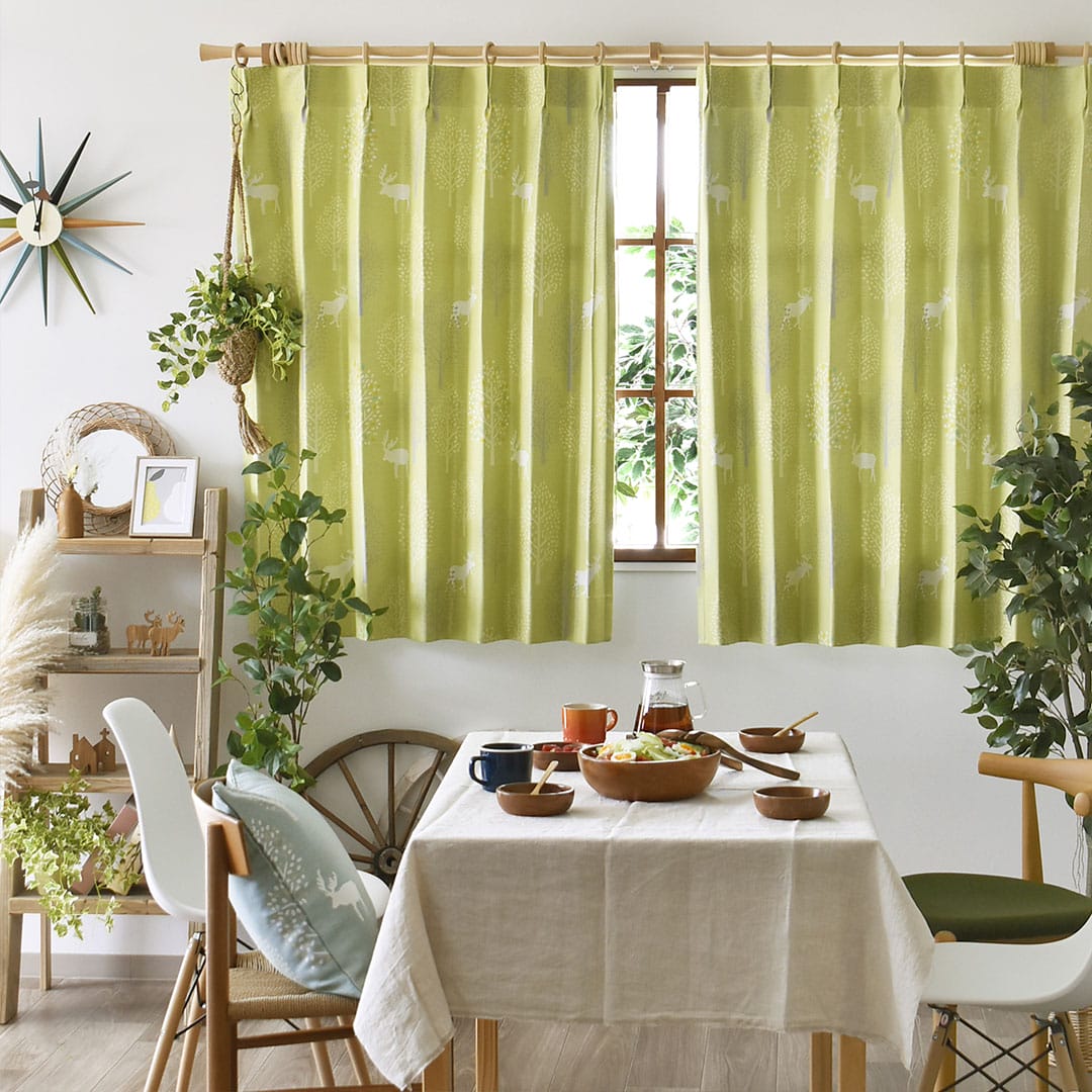 ヒュッテグリーンをダイニングにつけた画像