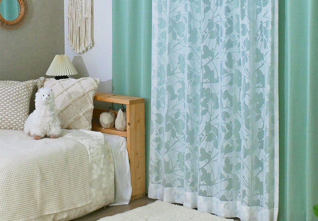 ミントとレースリーフダンスのフロントレースコーディネート