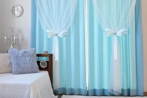 サックスブルーとレースビアンカのプリンセス風コーディネートボタン