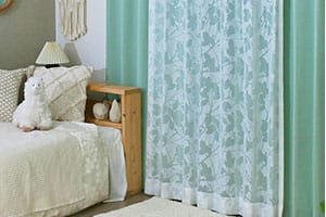 ミントとレースリーフダンスのフロントレースコーディネートボタン