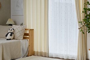 アイボリーとレースアストロのかわいい子供部屋コーディネートボタン