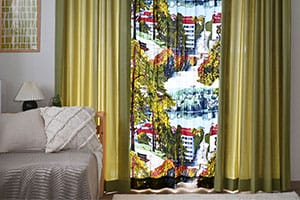 オリーブグリーンと北欧カーテンジャイバスの北欧と無地のコーディネートボタン