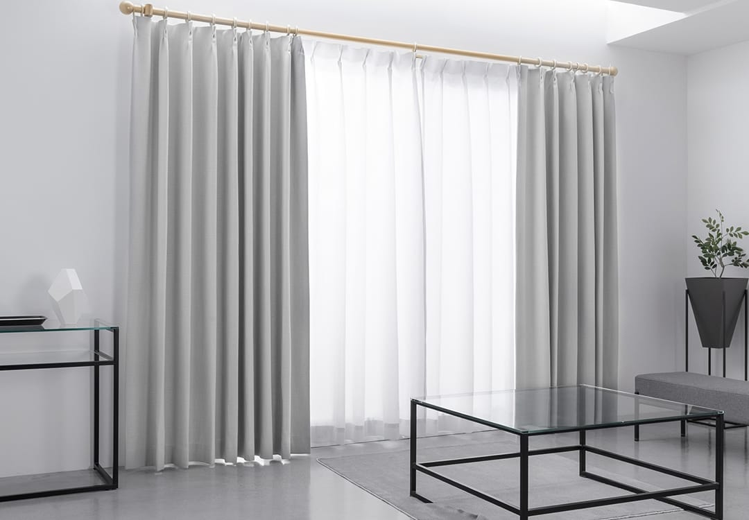 モダンテイストのお部屋に合うライトグレー