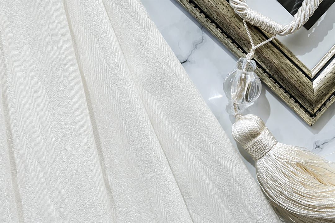 ヴァレリア(ホワイト)