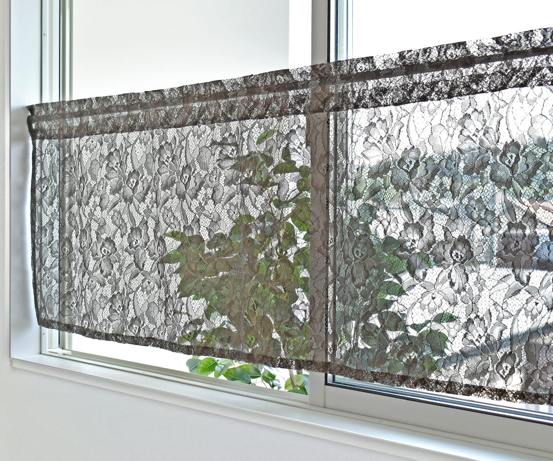 エレナ｜ブラウン