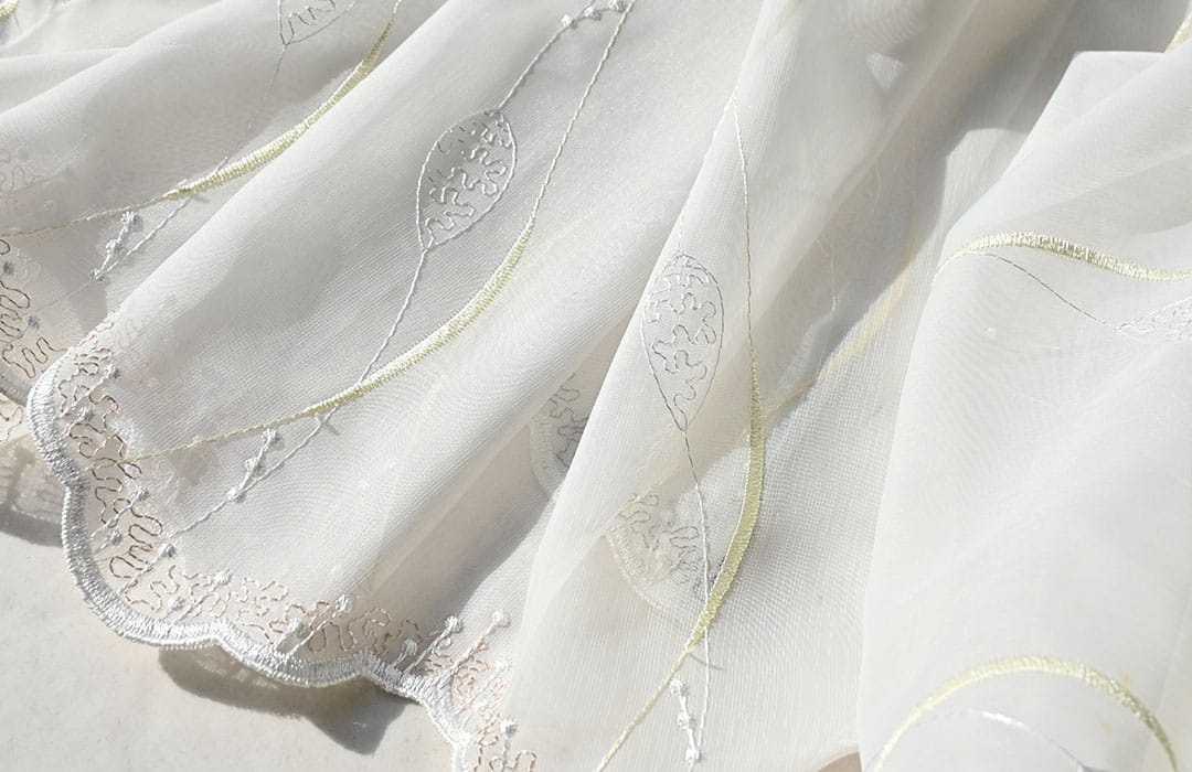 ロジックホワイト生地アップ