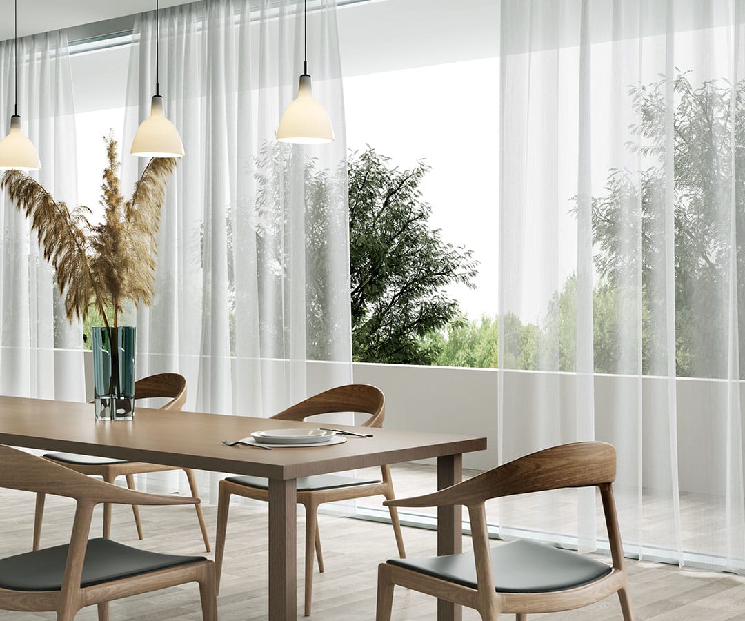 異なる透け感とほのかな光沢が特徴のボイルレースカーテン セレナード