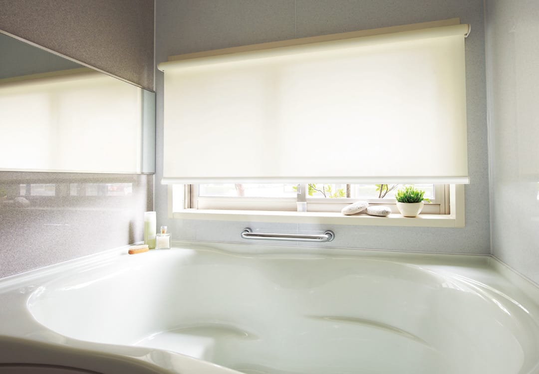 ロールスクリーン フラック バスタイプ ライトベージュ