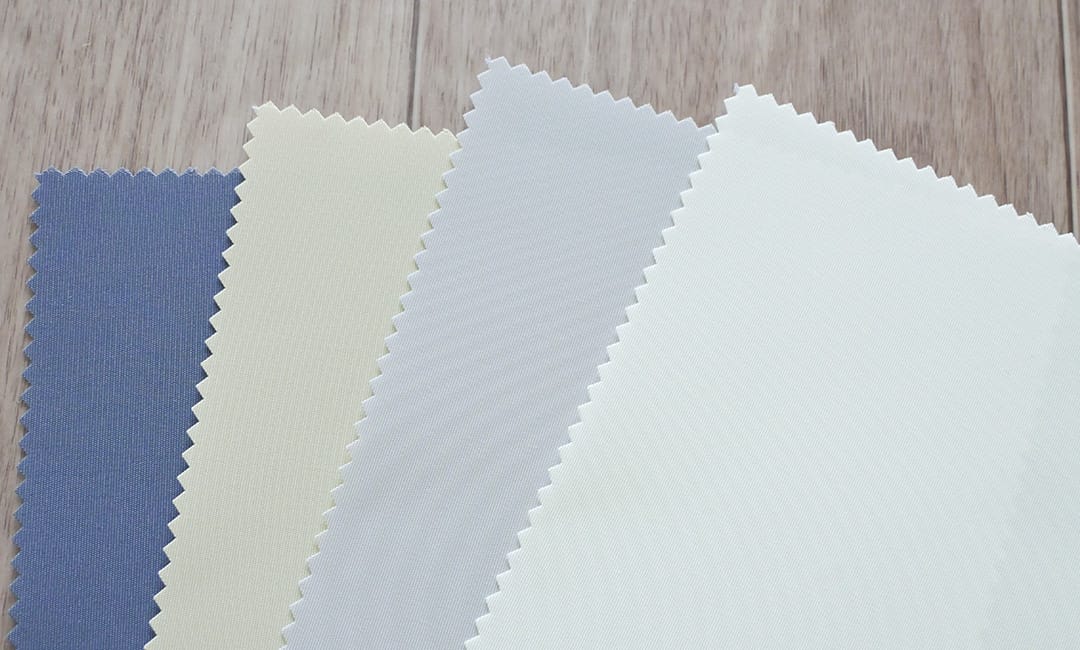 フラック バスタイプ ロールスクリーン 全4色 防炎