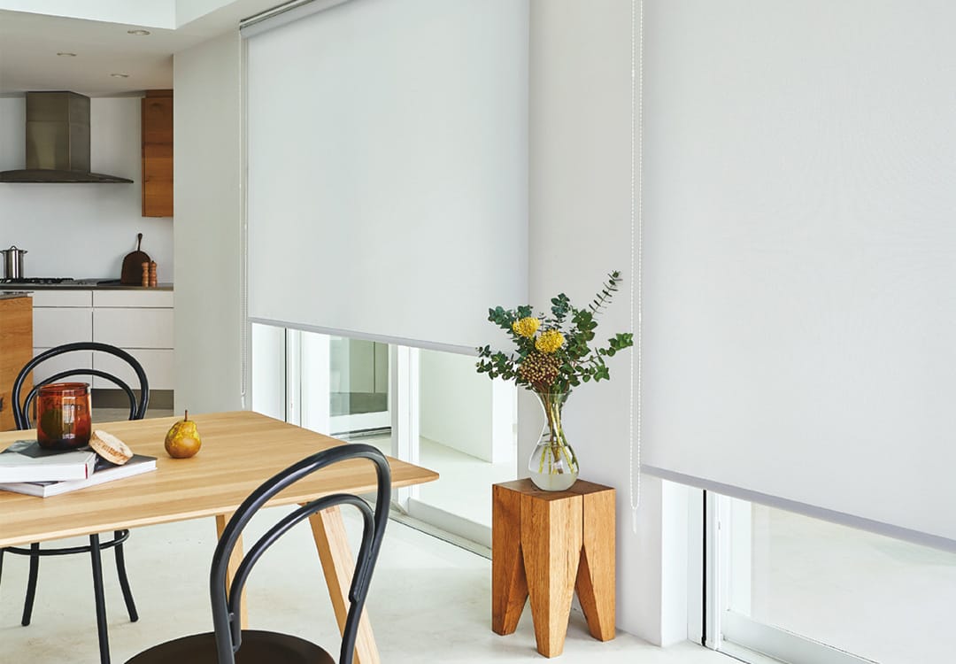 リーチェ遮熱 ロールスクリーン 全10色 遮熱 防炎