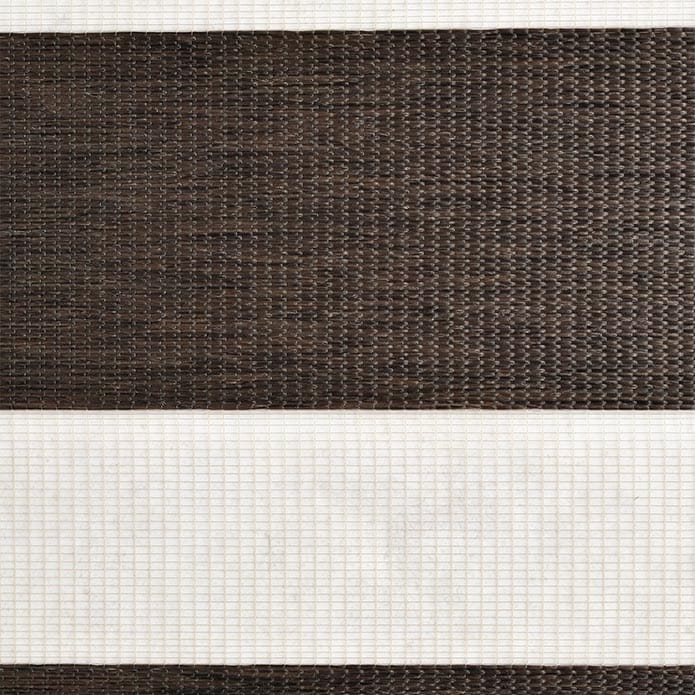 ダークブラウン