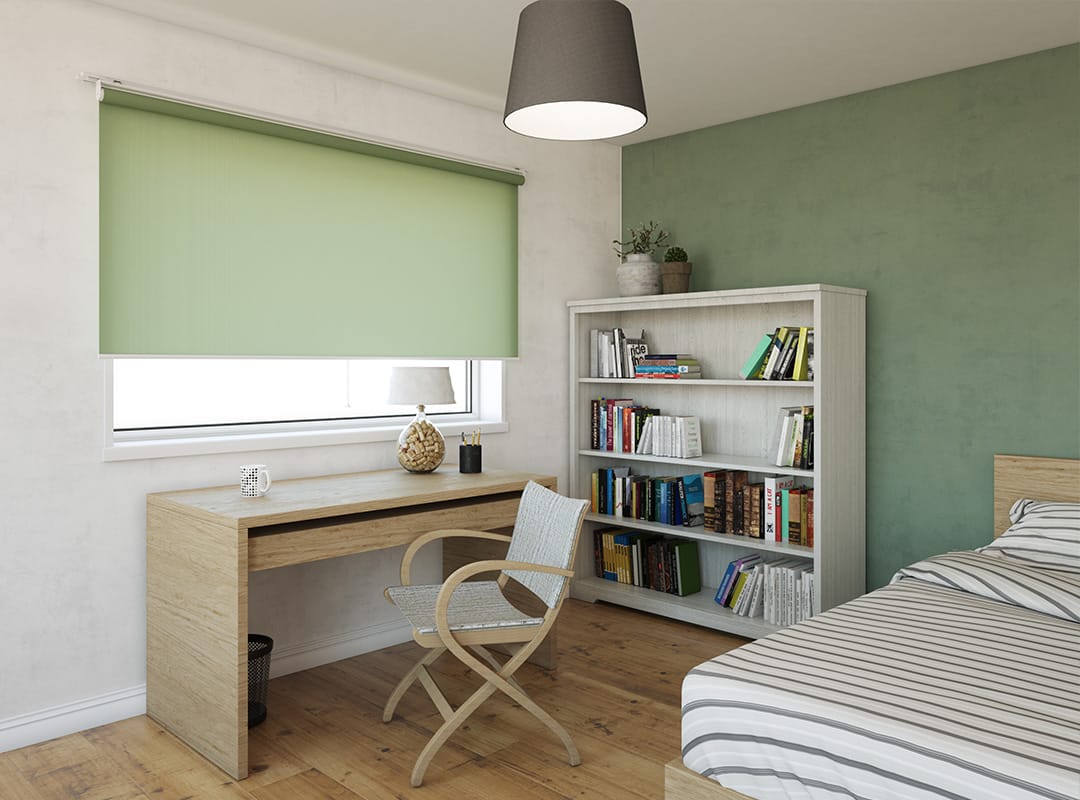 ベーシック防炎ロールスクリーンのマスカットの子供部屋にカーテンレール付けしたイメージ画像