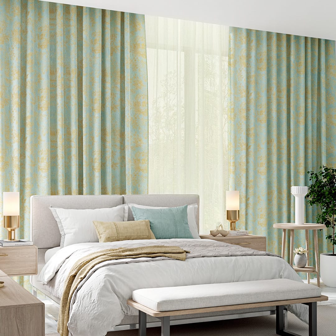 ゴールド糸のジャガードカーテンを使った寝室コーディネート