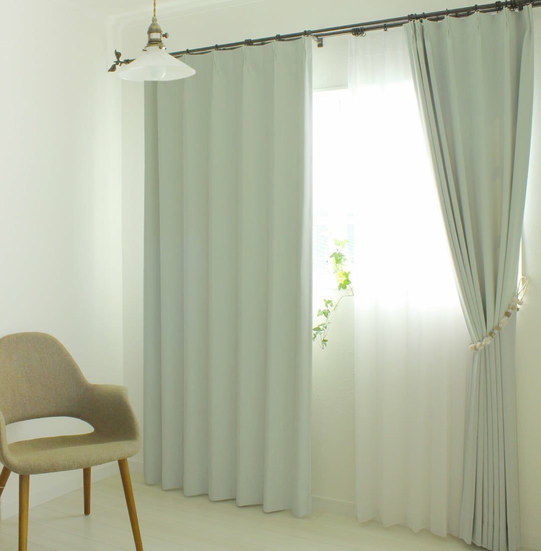 アッシュグレー