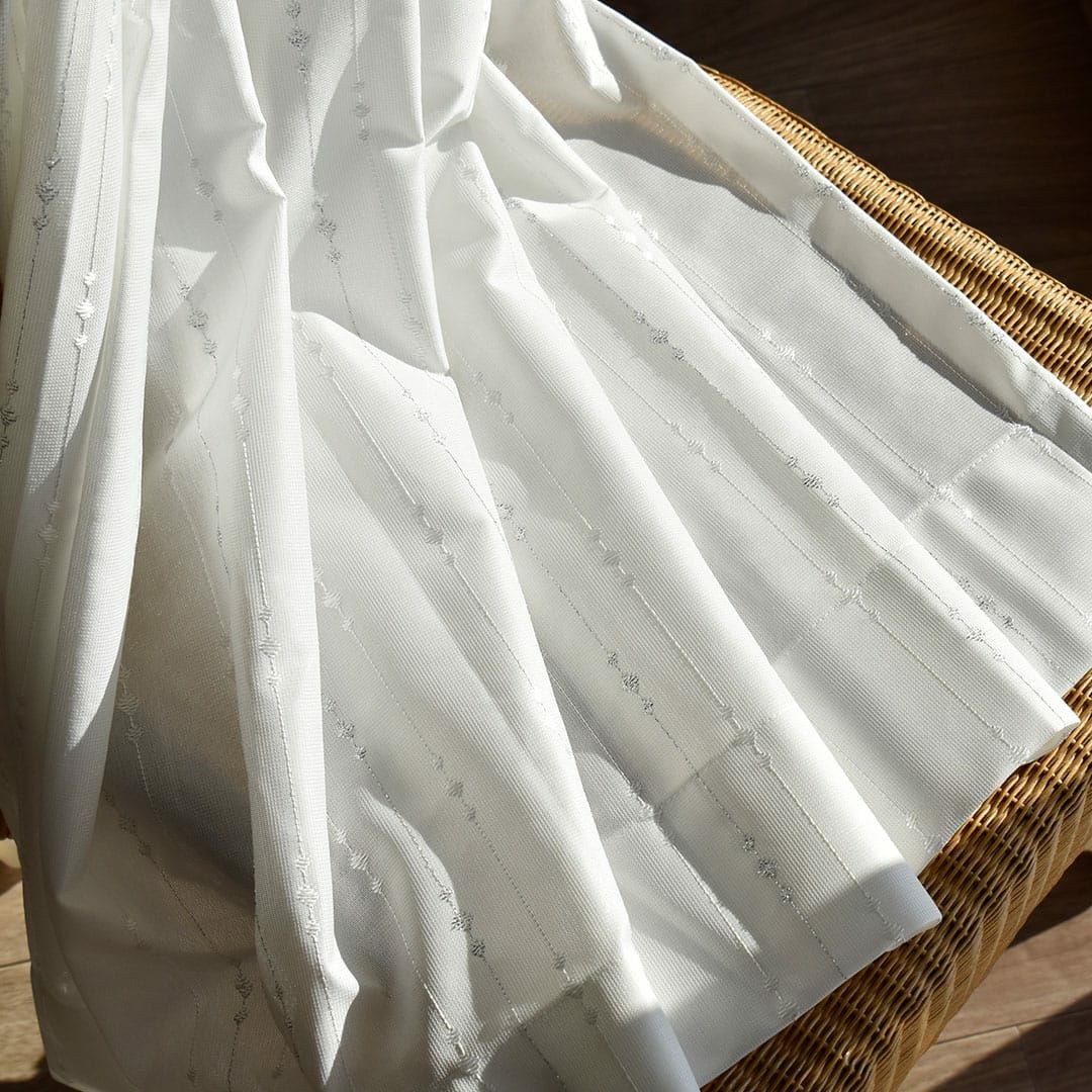 写真は1.5倍ヒダプレミアム縫製＋形状記憶加工付きです