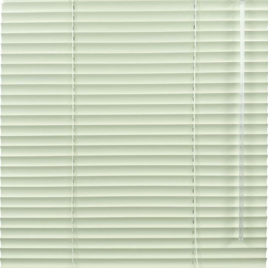 スカイグリーン