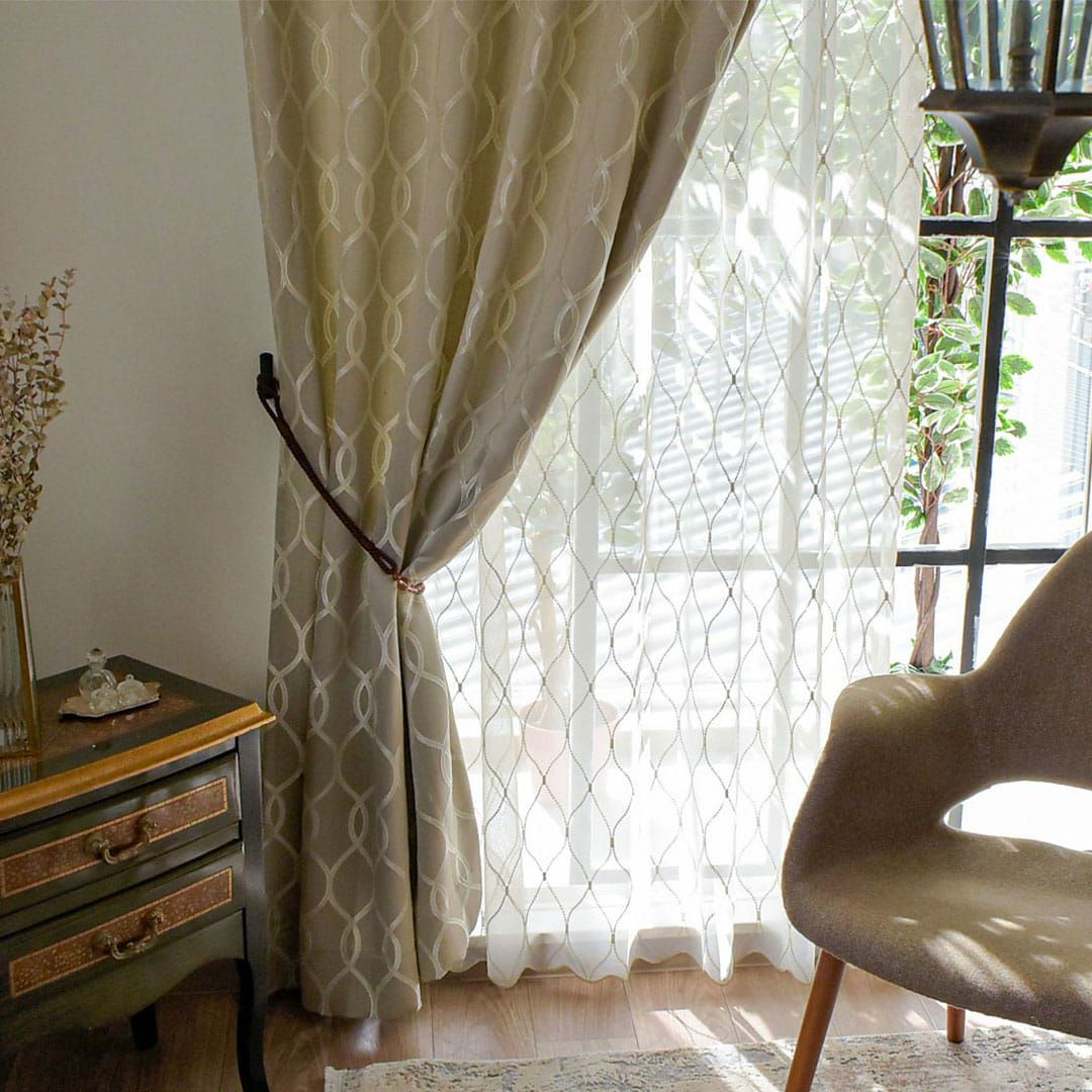 レース：オペラ　タッセル：ティエラ