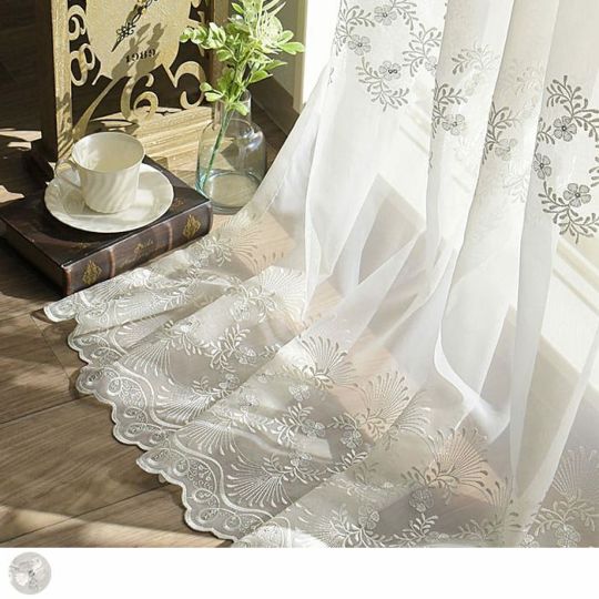パールホワイトの華やかなトルコ刺繍カフェカーテン| カーテン通販専門