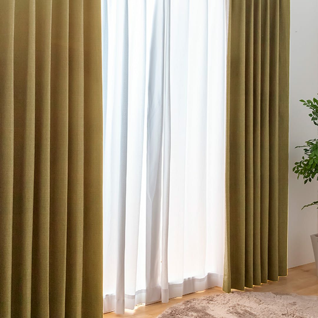 オリーブグリーン