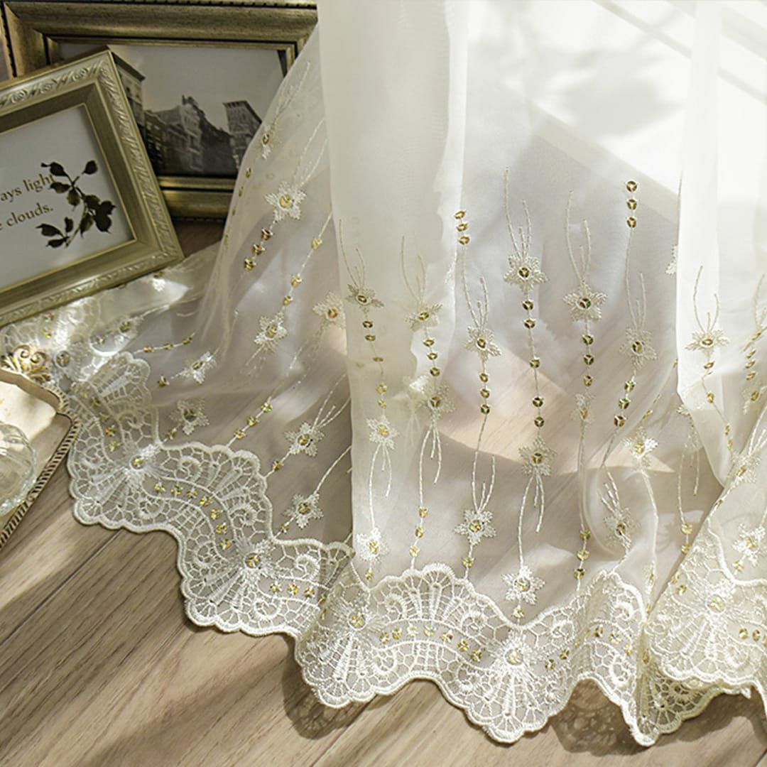 フランスビンテージ裾レースワイドカーテン※カットワークスカラップ刺繍※クリーム色 フランスビンテージ裾レースワイドカーテン※カットワークスカラップ