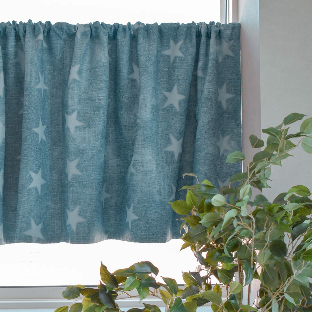 星を散りばめたデニムのような2級遮光カフェカーテン| カーテン通販
