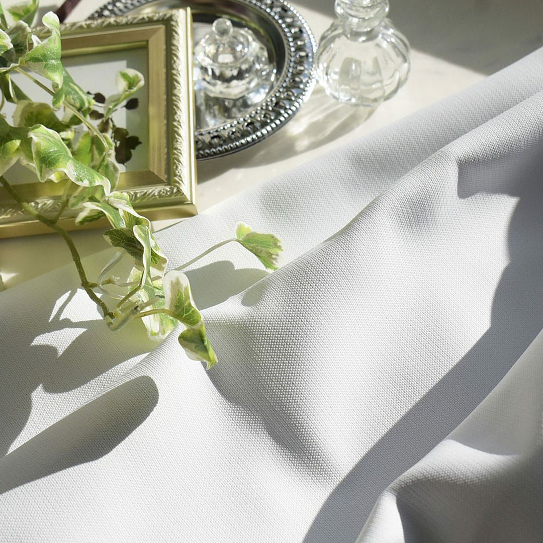 白い遮光・防炎カーテン「ホワイトベアー」 | カーテン通販専門店