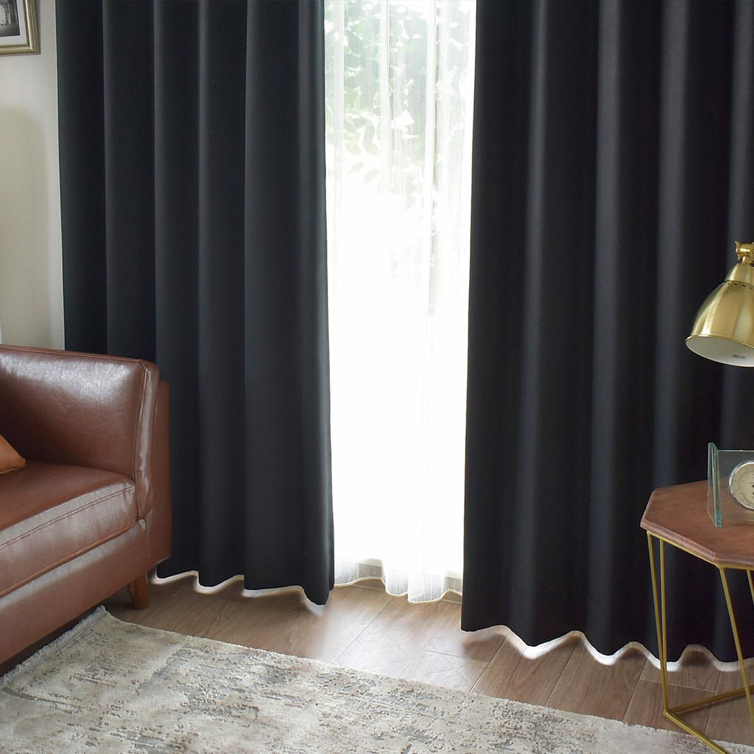 防炎加工付き！艶のある本格レザー調カーテン | カーテン通販専門店