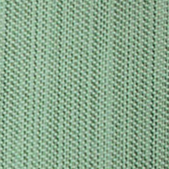 エメラルドグリーン