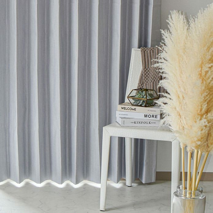 シンプル無地のシームレスの完全遮光カーテン「シンシア(グレー