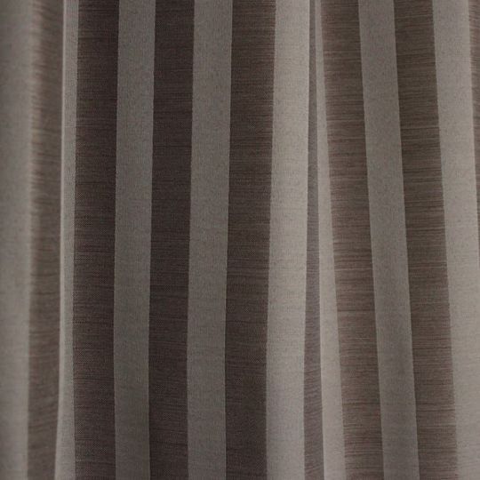 ダークブラウン