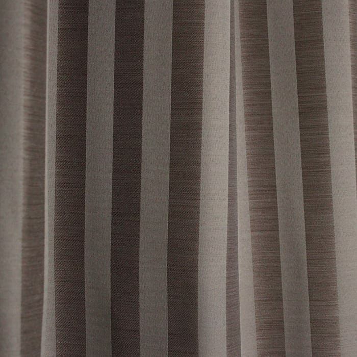 ダークブラウン