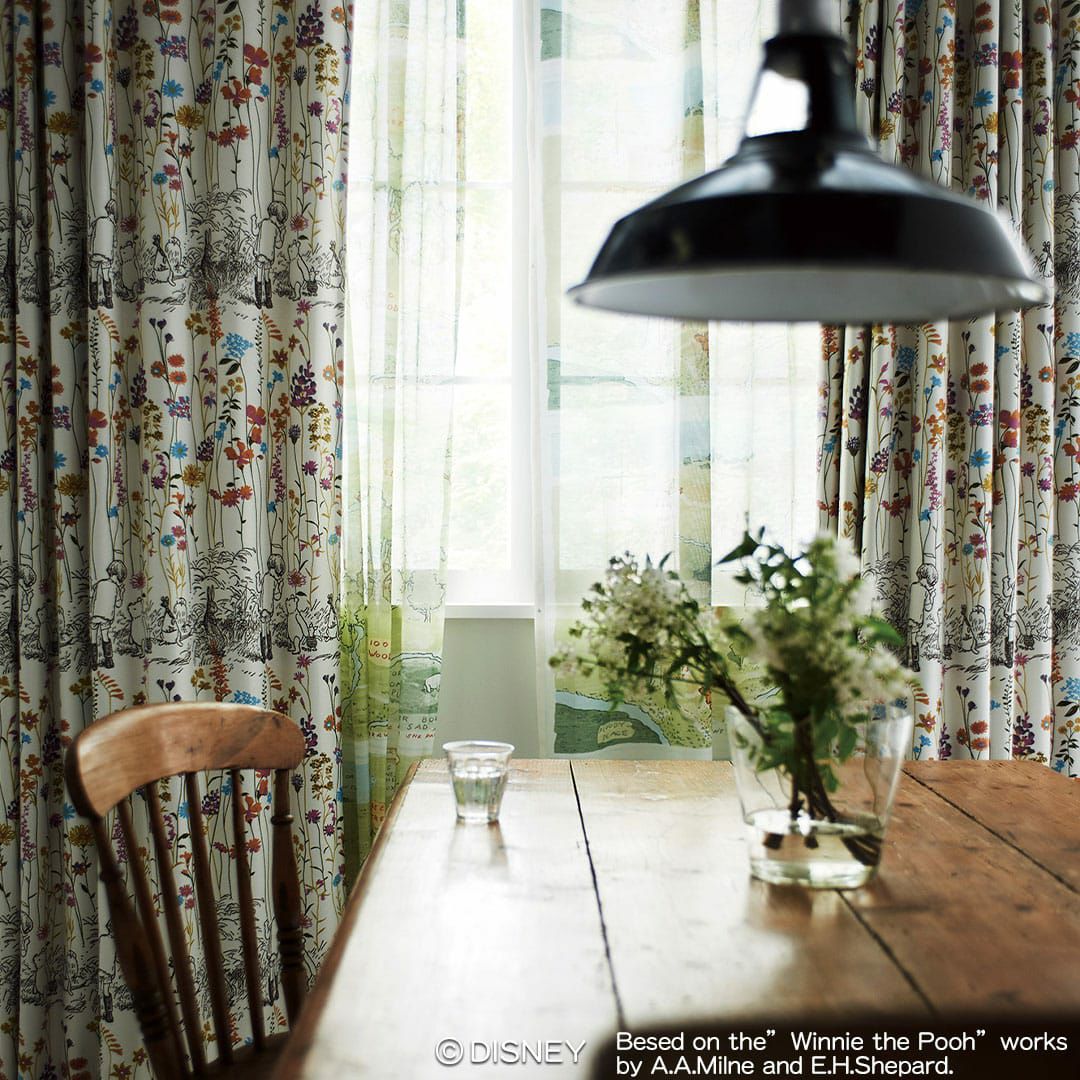 ディズニー　カーテン　プーさん　大人ディズニー ディズニー カーテン くまのプーさん ロンドン 100×110cm 2枚組 洗濯OK