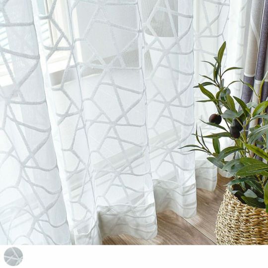 六角形の幾何学デザインのユニークなレースカーテン「モニーク