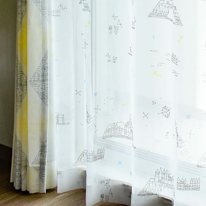 わくわくが詰まったレースカーテン「ひみつきち」 | カーテン通販専門