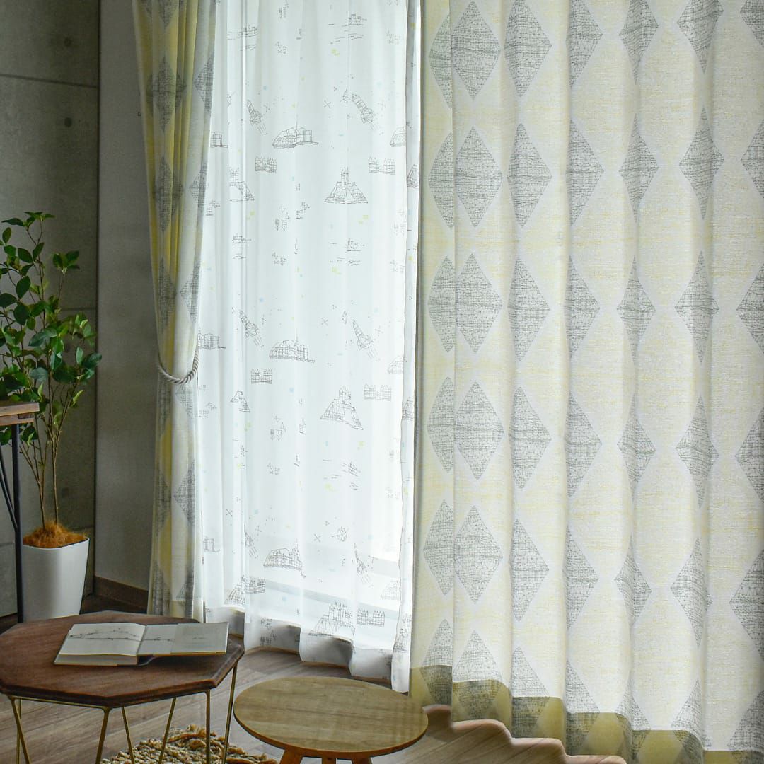 わくわくが詰まったレースカーテン「ひみつきち」 | カーテン通販専門