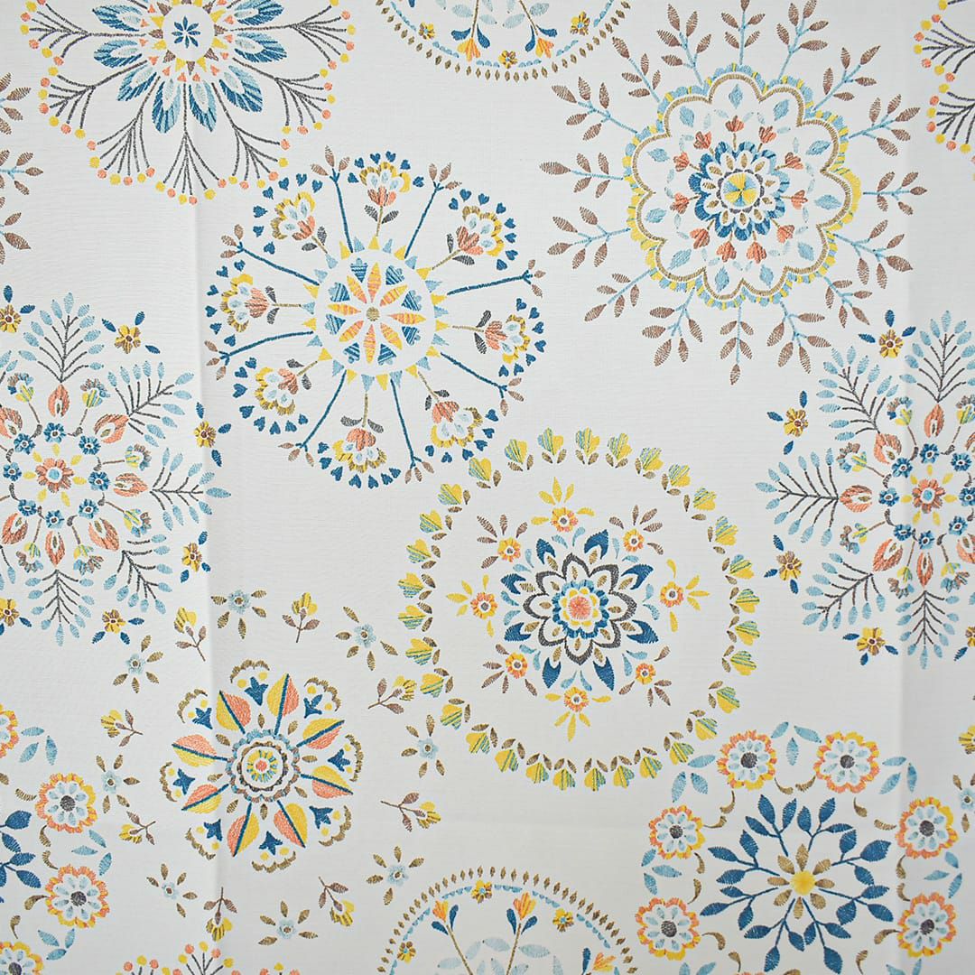 モロッカンな伝統柄がデザインされた遮光カーテン「ハタイ