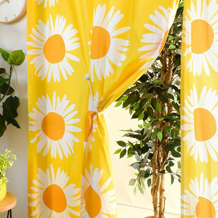 本場北欧のマリメッコデザインでひまわりのモチーフを大胆にデザイン