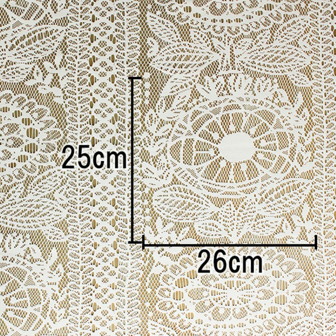 フィンランドの草花が描かれた上品なレース
