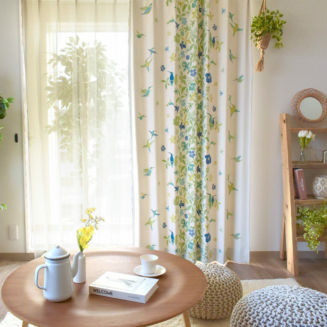 小鳥のさえずりが聞こえてきそうな北欧遮光カーテン ヴィゼルス