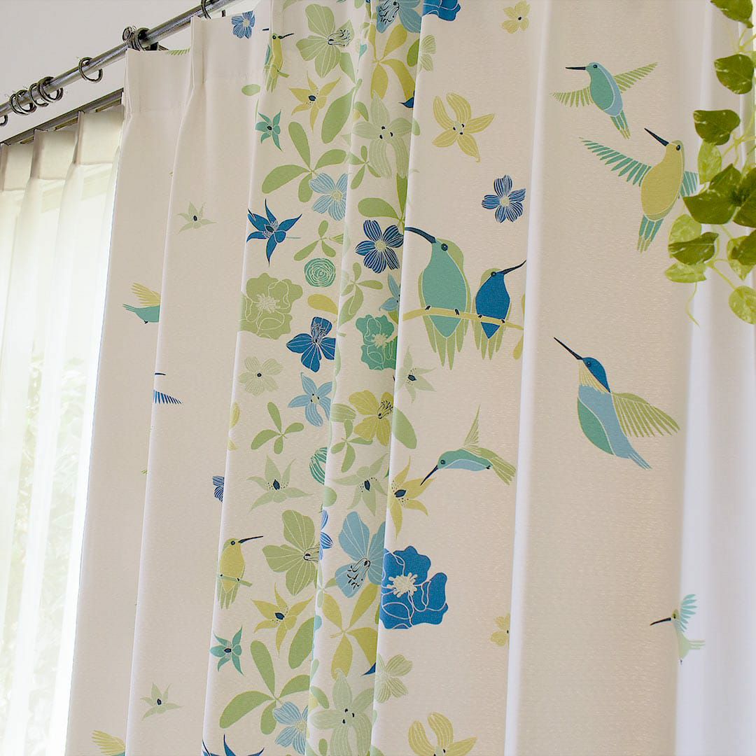 小鳥のさえずりが聞こえてきそうな北欧遮光カーテン ヴィゼルス
