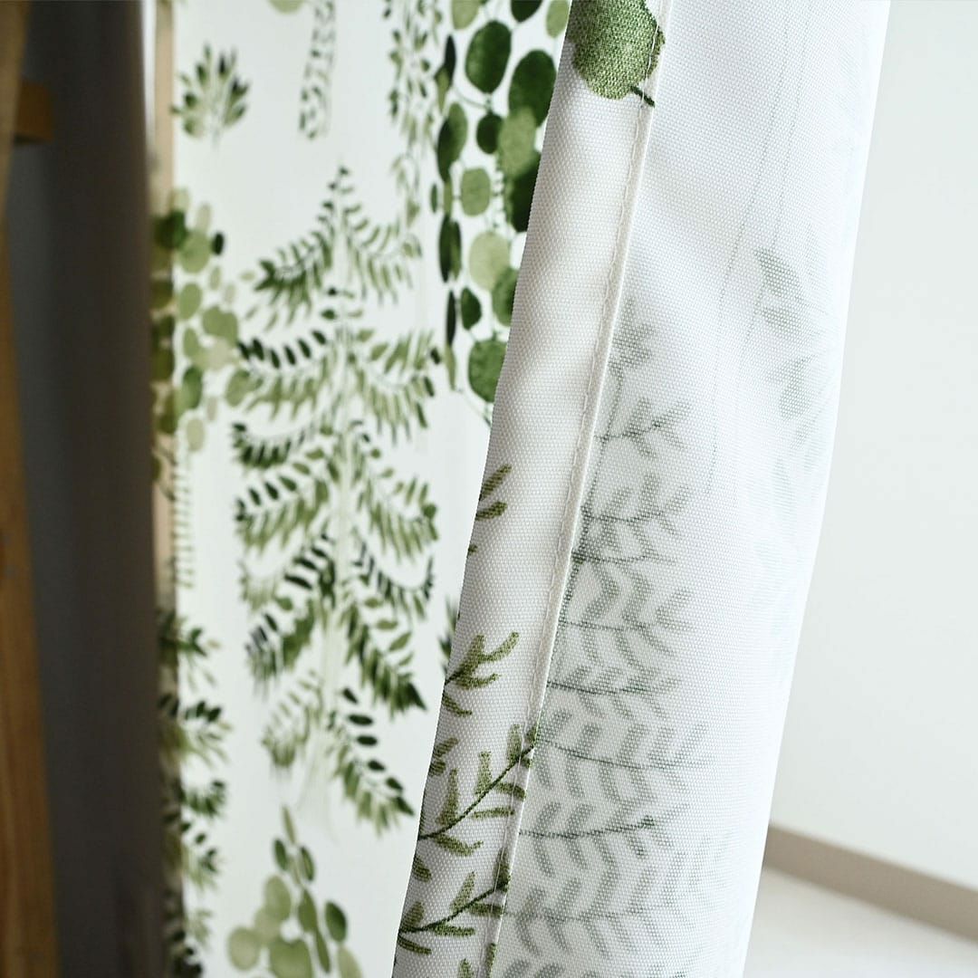 おとぎ話の中の魅惑的な森に引き込まれそうな北欧ブランド防炎カフェ