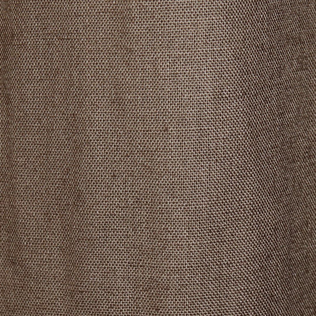 ダークブラウン